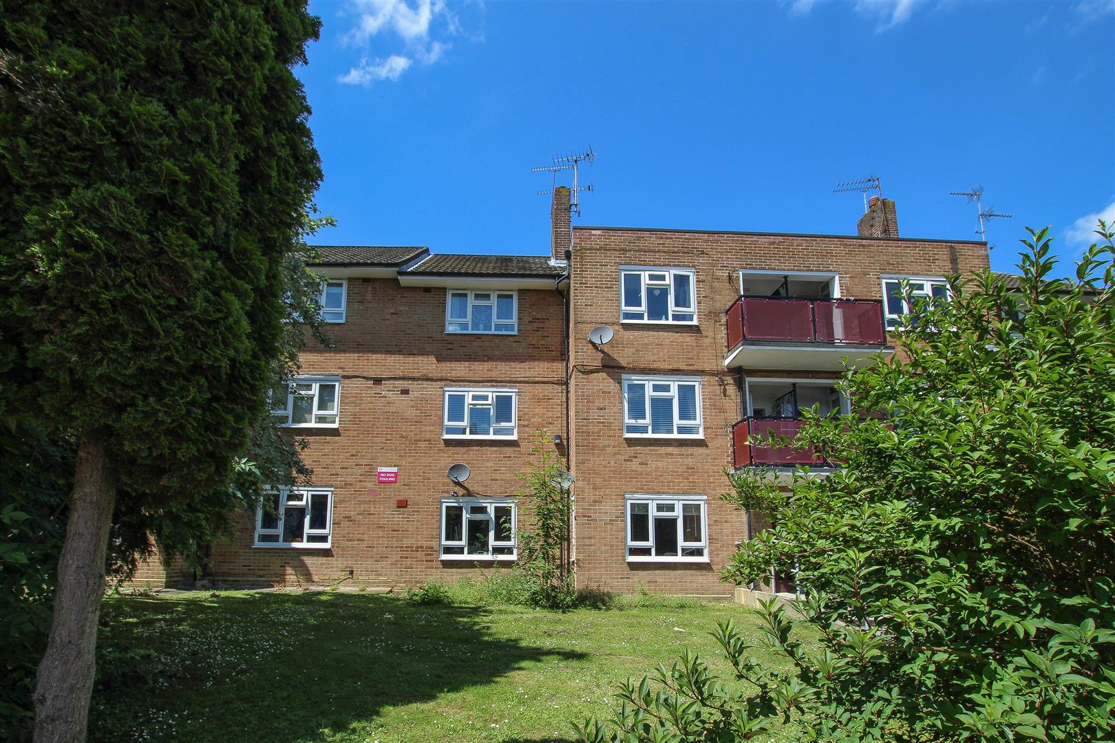 St. Stephens Crescent, Brentwood Keith Ashton